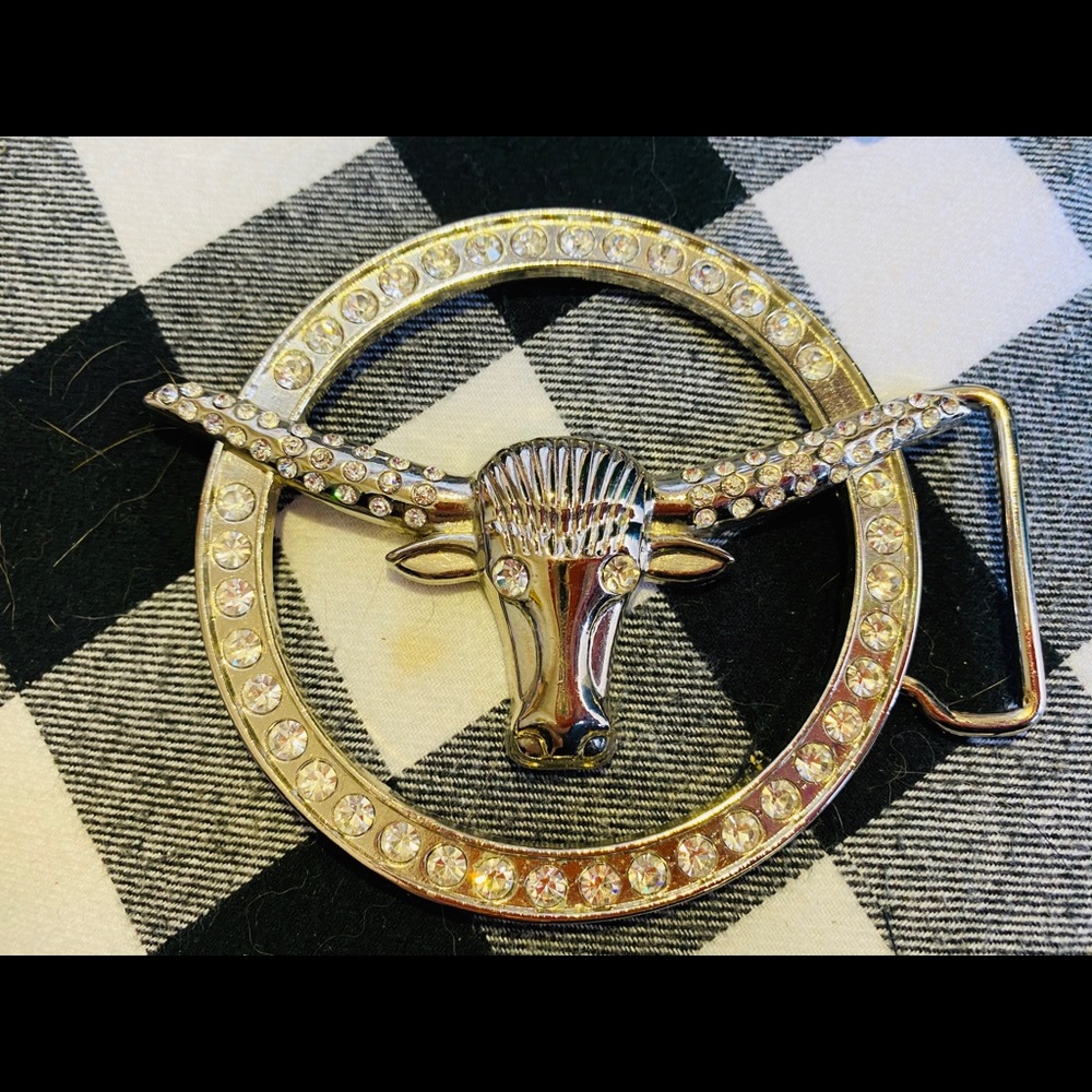 Woman’s Texas longhorn belt buckle silver bling￼